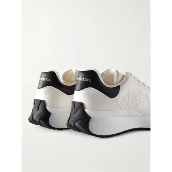 Alexander McQueen Sprint Runner Sneakers in White & Black 38 New with Box Womens - Picture 4 of 16